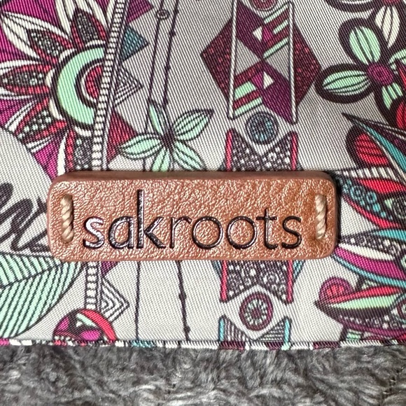 Sakroots Nylon Multi-Pocket Crossbody - Picture 4 of 11